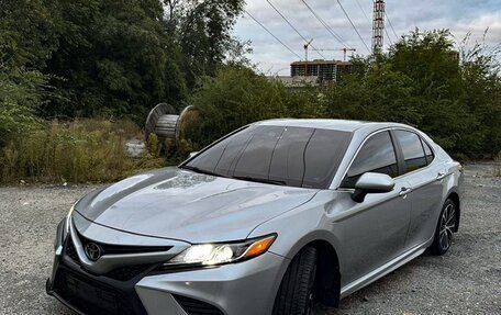 Toyota Camry, 2018 год, 2 450 000 рублей, 1 фотография