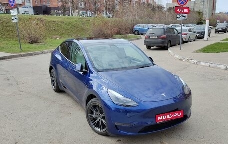 Tesla Model Y I, 2021 год, 4 775 000 рублей, 1 фотография