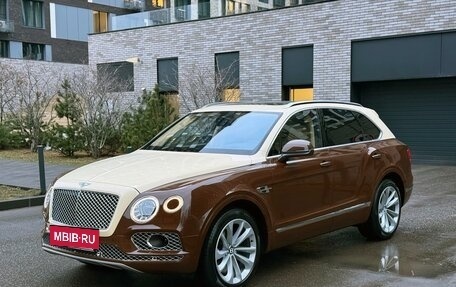 Bentley Bentayga I, 2016 год, 10 490 000 рублей, 2 фотография