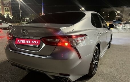 Toyota Camry, 2018 год, 2 450 000 рублей, 8 фотография