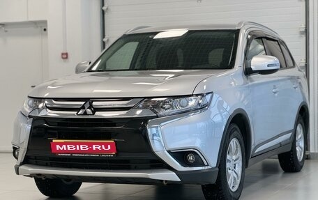 Mitsubishi Outlander III рестайлинг 3, 2018 год, 2 300 000 рублей, 1 фотография