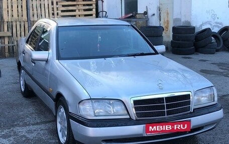 Mercedes-Benz C-Класс, 1996 год, 350 000 рублей, 1 фотография