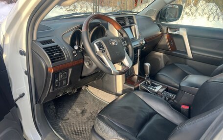 Toyota Land Cruiser Prado 150 рестайлинг 2, 2010 год, 3 200 000 рублей, 8 фотография