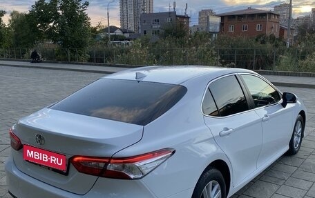 Toyota Camry, 2020 год, 2 670 000 рублей, 28 фотография