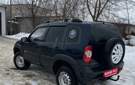 Chevrolet Niva I рестайлинг, 2011 год, 375 000 рублей, 2 фотография