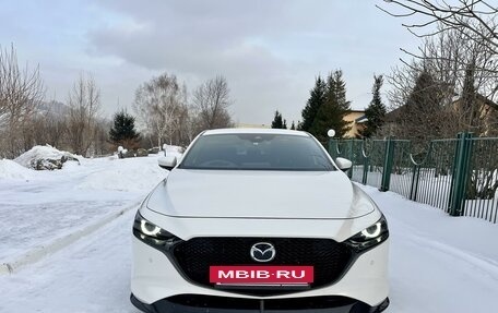 Mazda 3, 2020 год, 2 450 000 рублей, 2 фотография