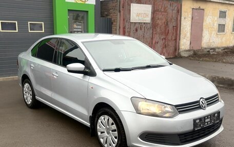 Volkswagen Polo VI (EU Market), 2013 год, 955 000 рублей, 2 фотография