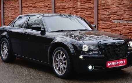 Chrysler 300C II, 2005 год, 1 150 000 рублей, 2 фотография