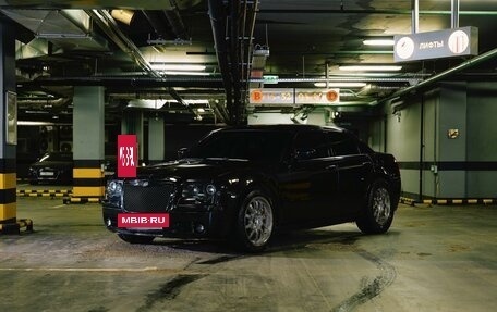 Chrysler 300C II, 2005 год, 1 150 000 рублей, 12 фотография