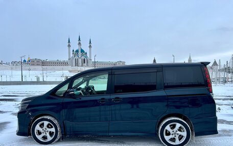 Toyota Voxy III, 2014 год, 2 080 000 рублей, 8 фотография