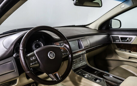 Jaguar XF I рестайлинг, 2008 год, 16 фотография