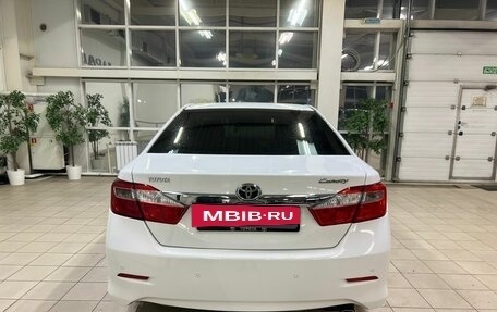 Toyota Camry, 2012 год, 1 390 000 рублей, 4 фотография