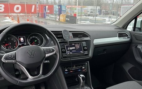 Volkswagen Tiguan II, 2021 год, 2 320 000 рублей, 10 фотография