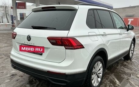 Volkswagen Tiguan II, 2021 год, 2 320 000 рублей, 13 фотография