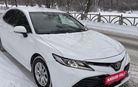 Toyota Camry, 2018 год, 3 600 000 рублей, 5 фотография