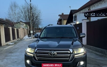 Toyota Land Cruiser 200, 2016 год, 5 999 999 рублей, 2 фотография