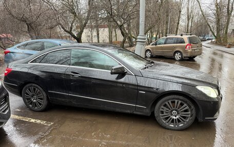 Mercedes-Benz E-Класс, 2011 год, 1 500 000 рублей, 2 фотография