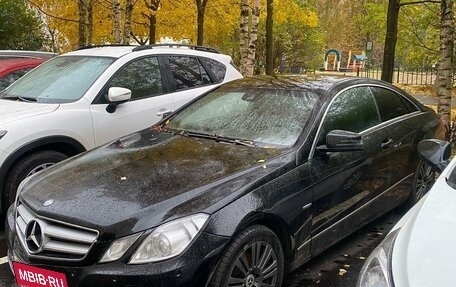 Mercedes-Benz E-Класс, 2011 год, 1 500 000 рублей, 10 фотография