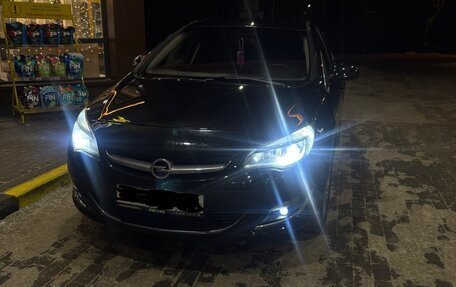 Opel Astra J, 2013 год, 800 000 рублей, 1 фотография