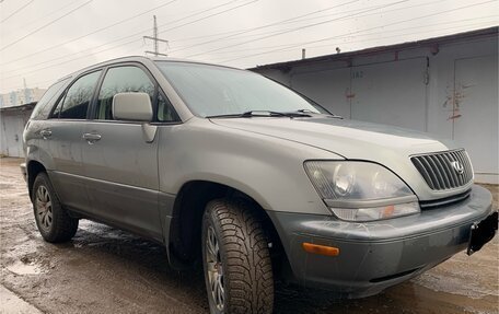 Lexus RX IV рестайлинг, 2000 год, 860 000 рублей, 1 фотография