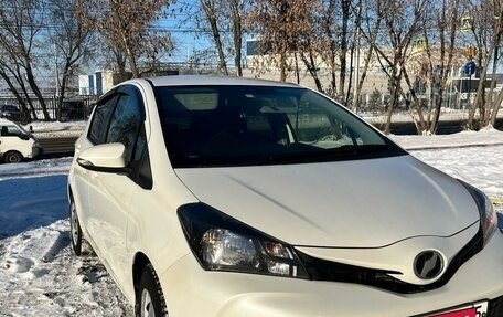 Toyota Vitz, 2015 год, 888 000 рублей, 3 фотография