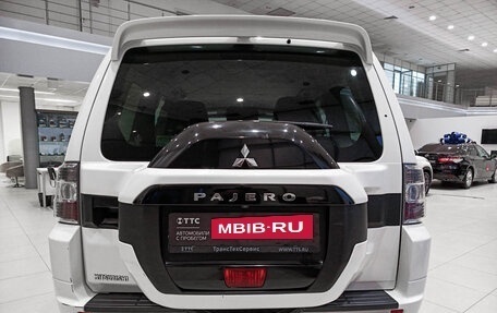 Mitsubishi Pajero IV, 2014 год, 2 775 000 рублей, 10 фотография