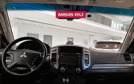 Mitsubishi Pajero IV, 2014 год, 2 775 000 рублей, 17 фотография