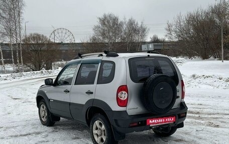 Chevrolet Niva I рестайлинг, 2012 год, 520 000 рублей, 2 фотография