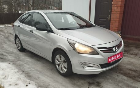 Hyundai Solaris II рестайлинг, 2015 год, 1 065 000 рублей, 3 фотография