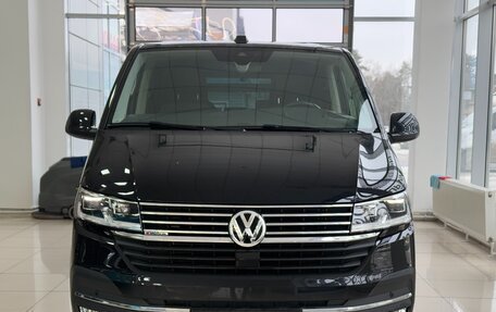 Volkswagen Multivan T6 рестайлинг, 2021 год, 8 100 000 рублей, 2 фотография