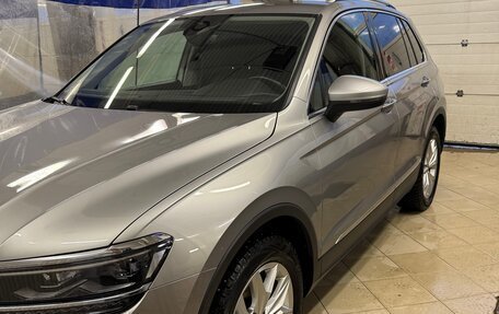 Volkswagen Tiguan II, 2020 год, 2 850 000 рублей, 1 фотография