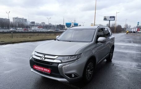 Mitsubishi Outlander III рестайлинг 3, 2017 год, 2 045 000 рублей, 1 фотография