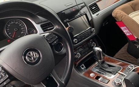 Volkswagen Touareg III, 2012 год, 2 350 000 рублей, 8 фотография