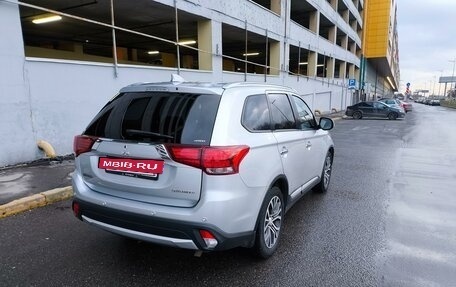 Mitsubishi Outlander III рестайлинг 3, 2017 год, 2 045 000 рублей, 5 фотография