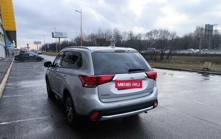 Mitsubishi Outlander III рестайлинг 3, 2017 год, 2 045 000 рублей, 4 фотография