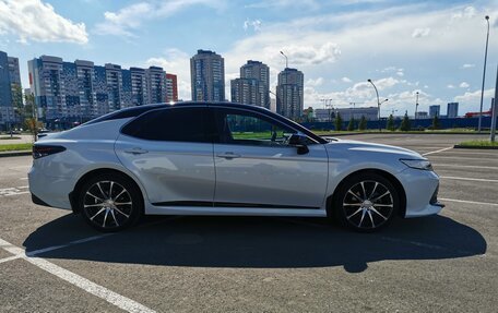 Toyota Camry, 2020 год, 3 000 000 рублей, 8 фотография