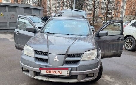 Mitsubishi Outlander III рестайлинг 3, 2006 год, 675 000 рублей, 10 фотография