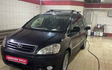 Toyota Avensis Verso I рестайлинг, 2002 год, 1 200 000 рублей, 20 фотография