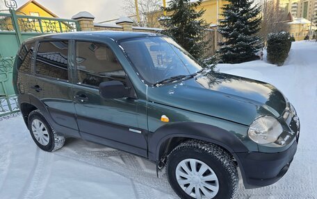 Chevrolet Niva I рестайлинг, 2011 год, 498 000 рублей, 31 фотография