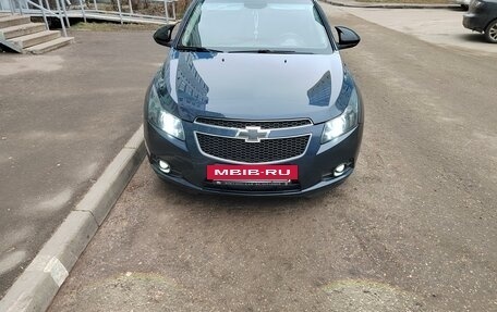 Chevrolet Cruze II, 2010 год, 1 000 000 рублей, 18 фотография