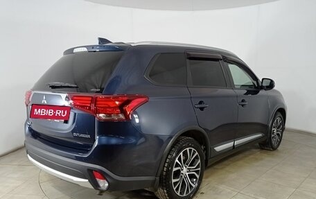 Mitsubishi Outlander III рестайлинг 3, 2018 год, 2 199 000 рублей, 5 фотография