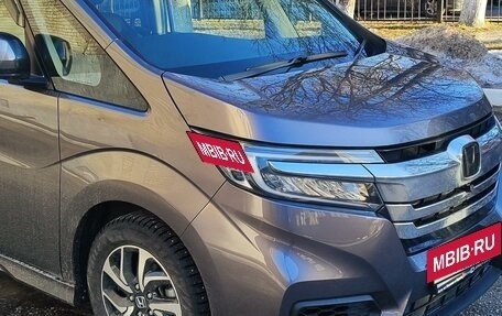 Honda Stepwgn IV, 2017 год, 2 700 000 рублей, 4 фотография