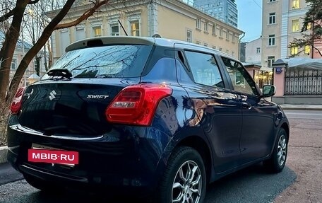 Suzuki Swift V, 2022 год, 1 850 000 рублей, 4 фотография