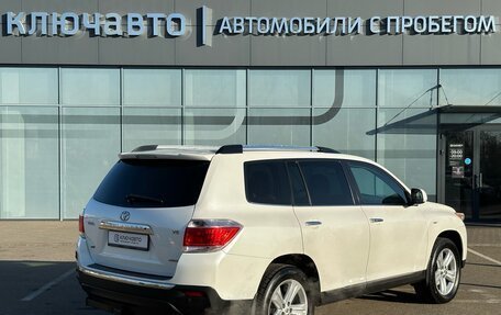 Toyota Highlander III, 2011 год, 1 645 000 рублей, 8 фотография