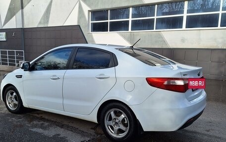 KIA Rio III рестайлинг, 2014 год, 825 000 рублей, 4 фотография