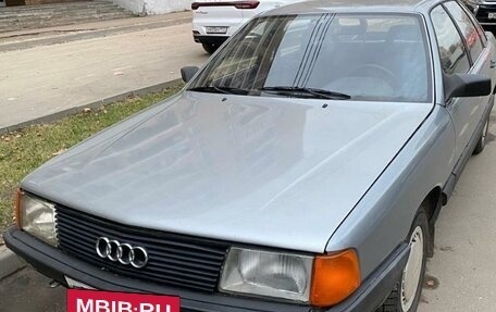 Audi 100, 1983 год, 400 000 рублей, 4 фотография