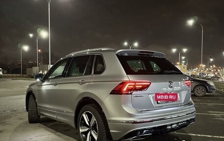 Volkswagen Tiguan II, 2018 год, 2 950 000 рублей, 3 фотография