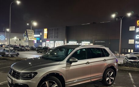 Volkswagen Tiguan II, 2018 год, 2 950 000 рублей, 21 фотография