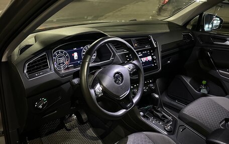 Volkswagen Tiguan II, 2018 год, 2 950 000 рублей, 17 фотография