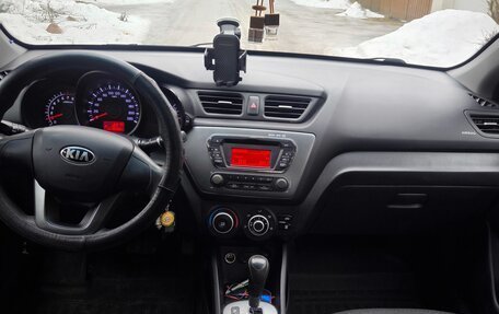 KIA Rio III рестайлинг, 2013 год, 750 000 рублей, 9 фотография